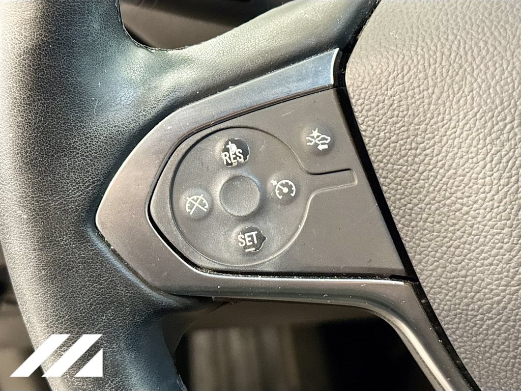 Used 2023 Chevrolet Traverse LT AWD/4WD image 12