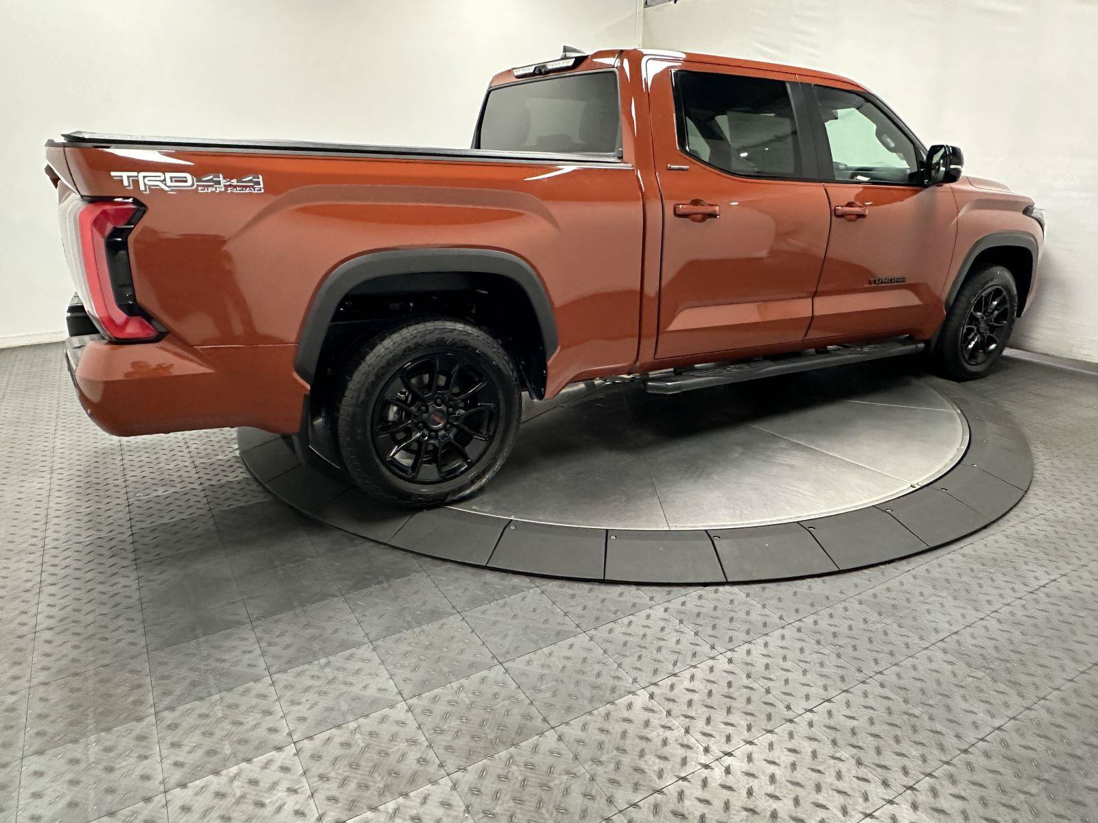 Used 2025 Toyota Tundra Limited w/ TRD Off-Road Package AWD/4WD image 13