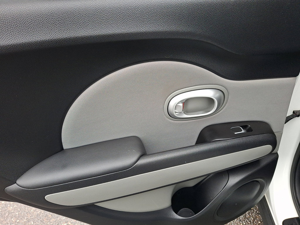 Used 2018 Kia Soul w/ Convenience Package image 19