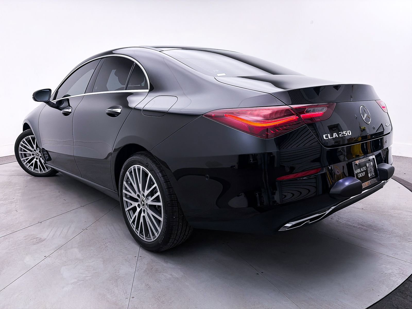 Used 2024 Mercedes-Benz CLA 250 4MATIC image 2