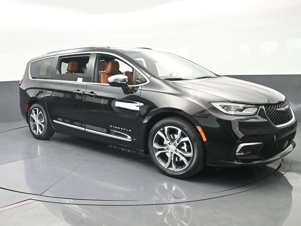 New 2026 Chrysler Pacifica Pinnacle image 8