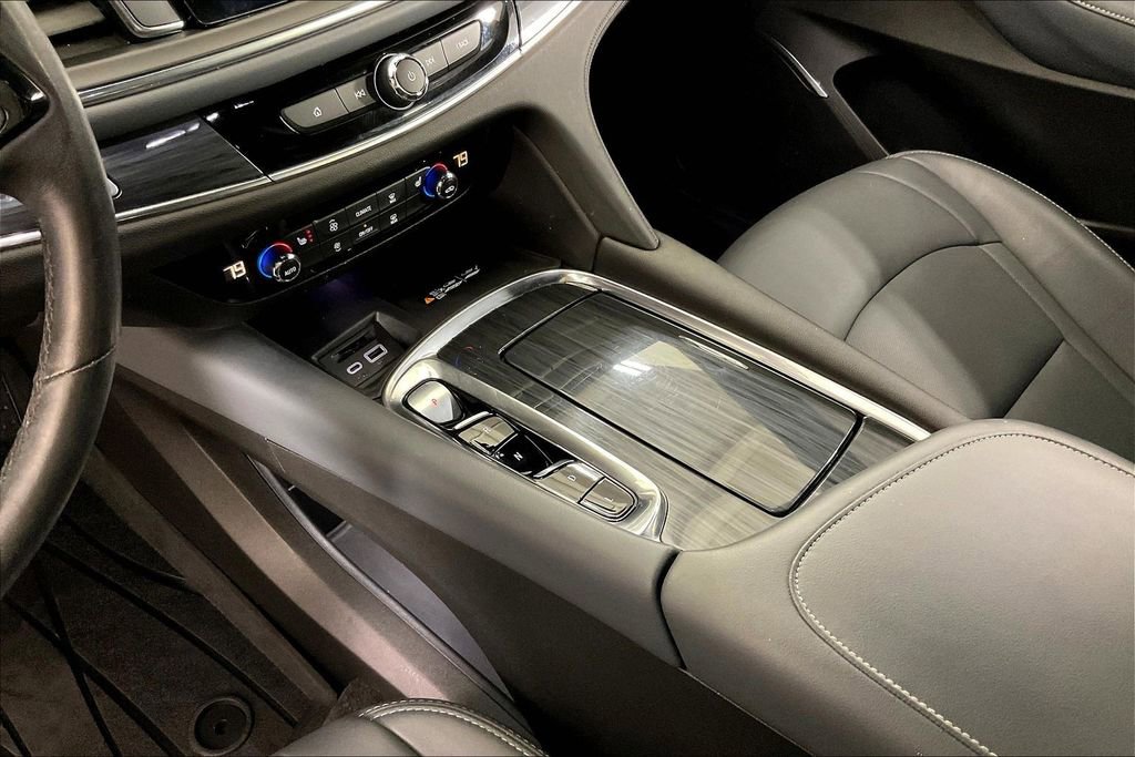 Used 2022 Buick Enclave Essence w/ Sport Touring Edition image 19