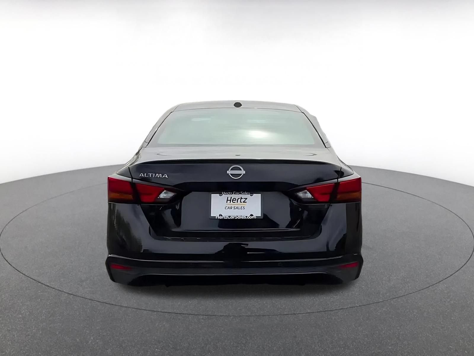 Used 2025 Nissan Altima 2.5 SV FWD image 12