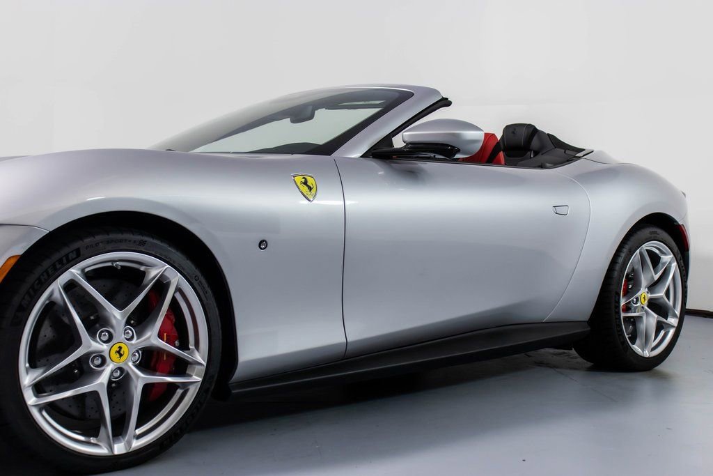 Certified 2025 Ferrari Roma Spider image 31