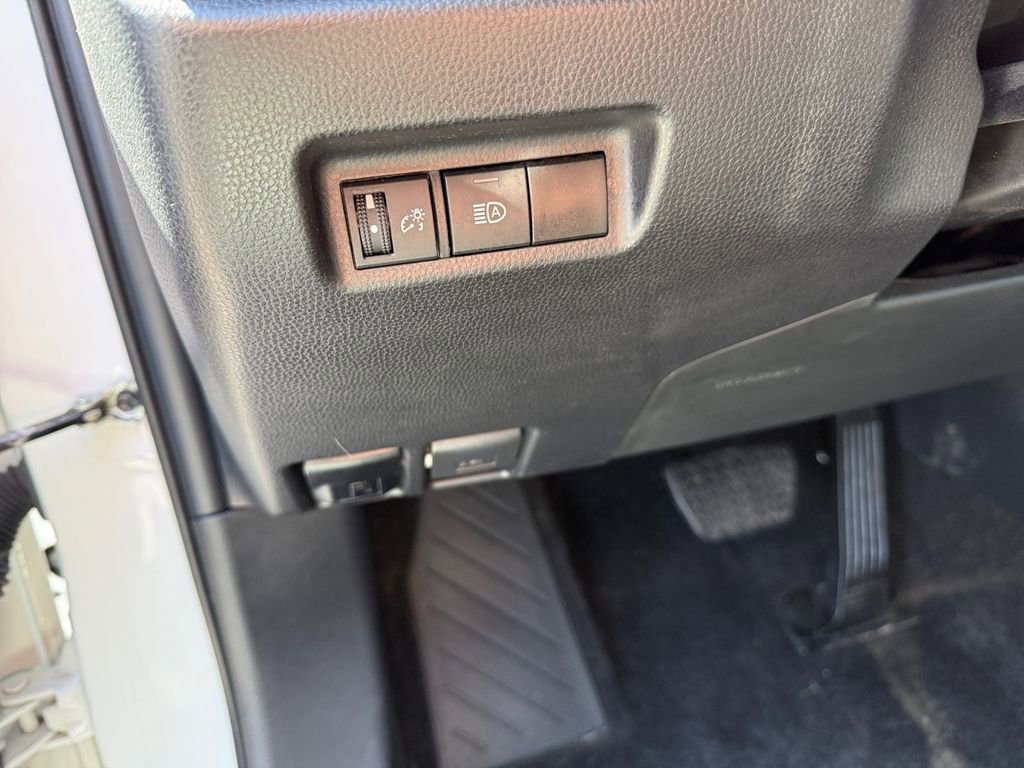 Certified 2024 Toyota RAV4 LE AWD/4WD image 28