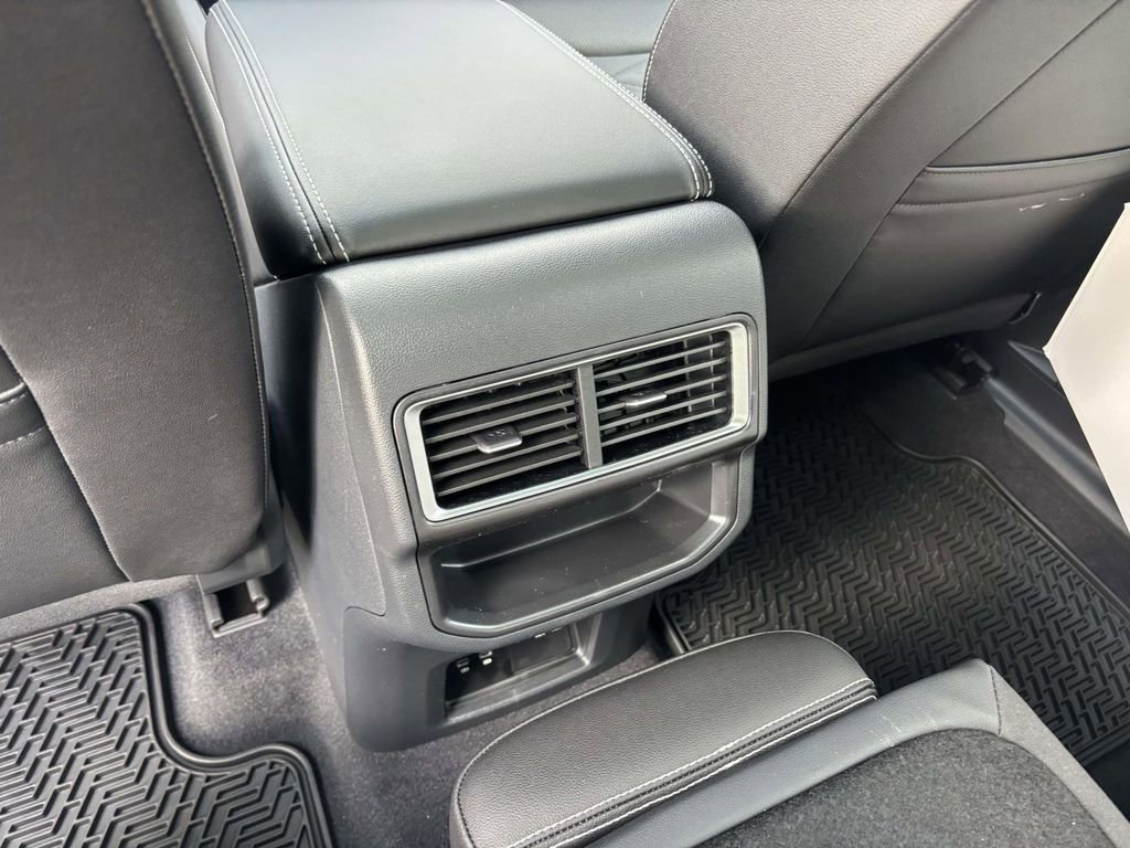 New 2026 Volkswagen Atlas Cross Sport SE image 33