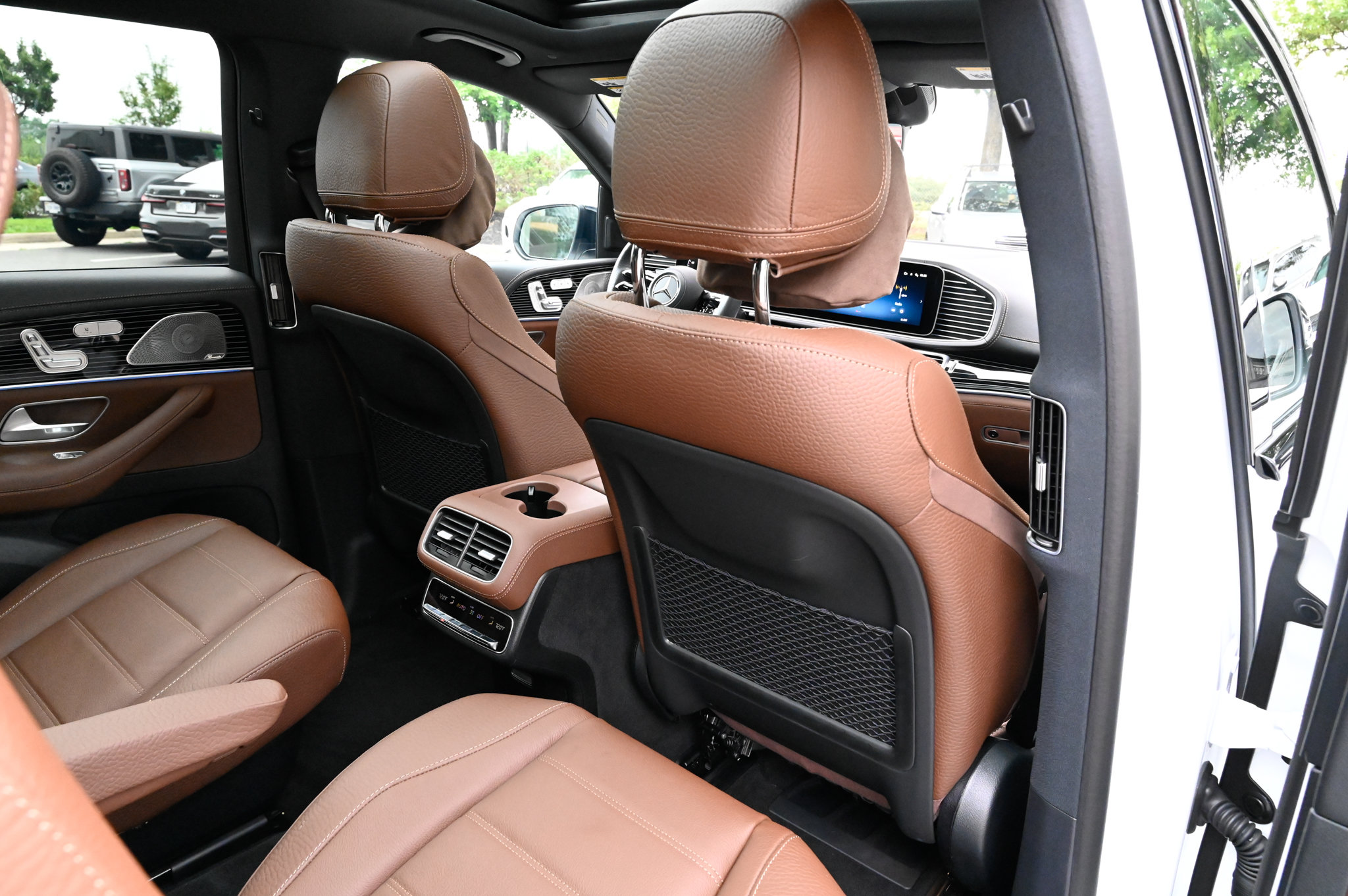 Used 2025 Mercedes-Benz GLS 580 4MATIC image 49