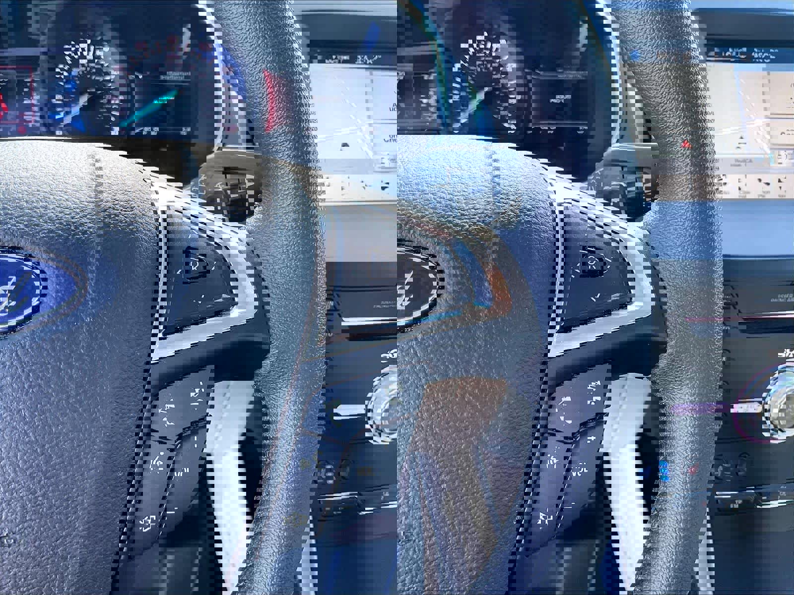 Used 2018 Ford Edge Titanium w/ Equipment Group 301A image 21