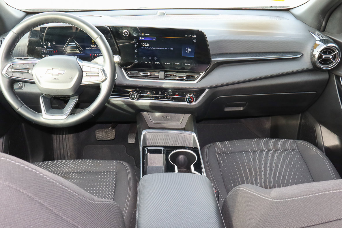 Used 2025 Chevrolet Equinox LT FWD image 10