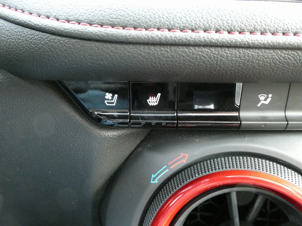 Used 2019 Chevrolet Blazer RS image 27