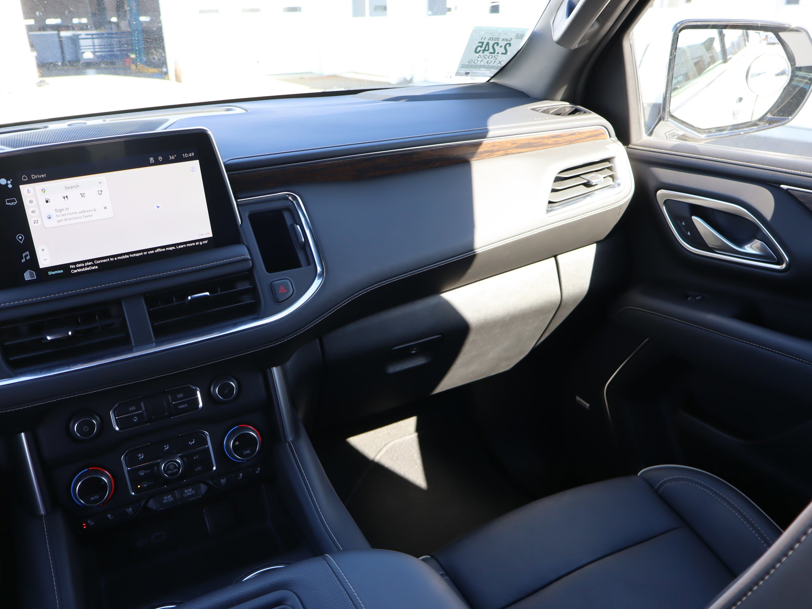 Certified 2024 Chevrolet Tahoe Premier w/ Premium Package AWD/4WD image 15