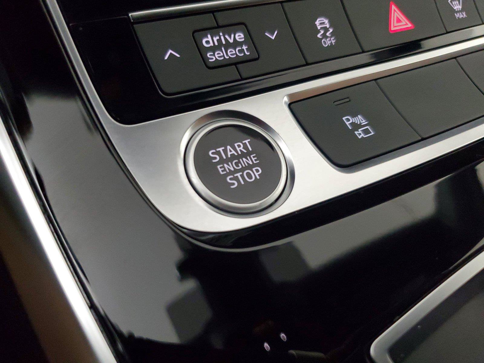 Used 2023 Audi Q7 3.0T Premium Plus AWD/4WD image 34