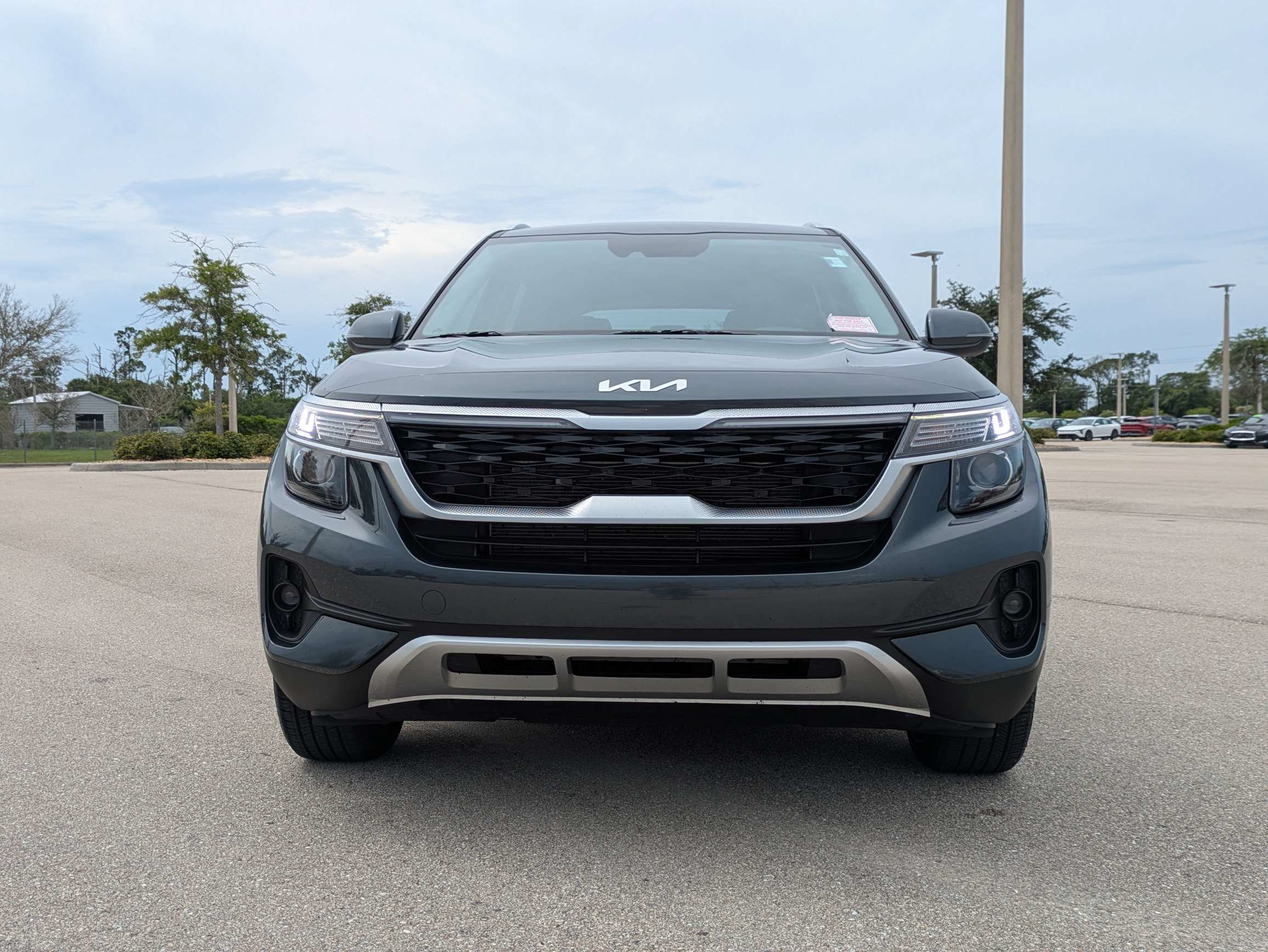 Certified 2023 Kia Seltos S FWD image 3