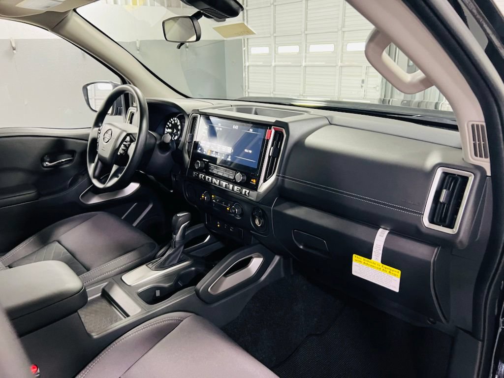 New 2027 Nissan Frontier SV RWD image 32