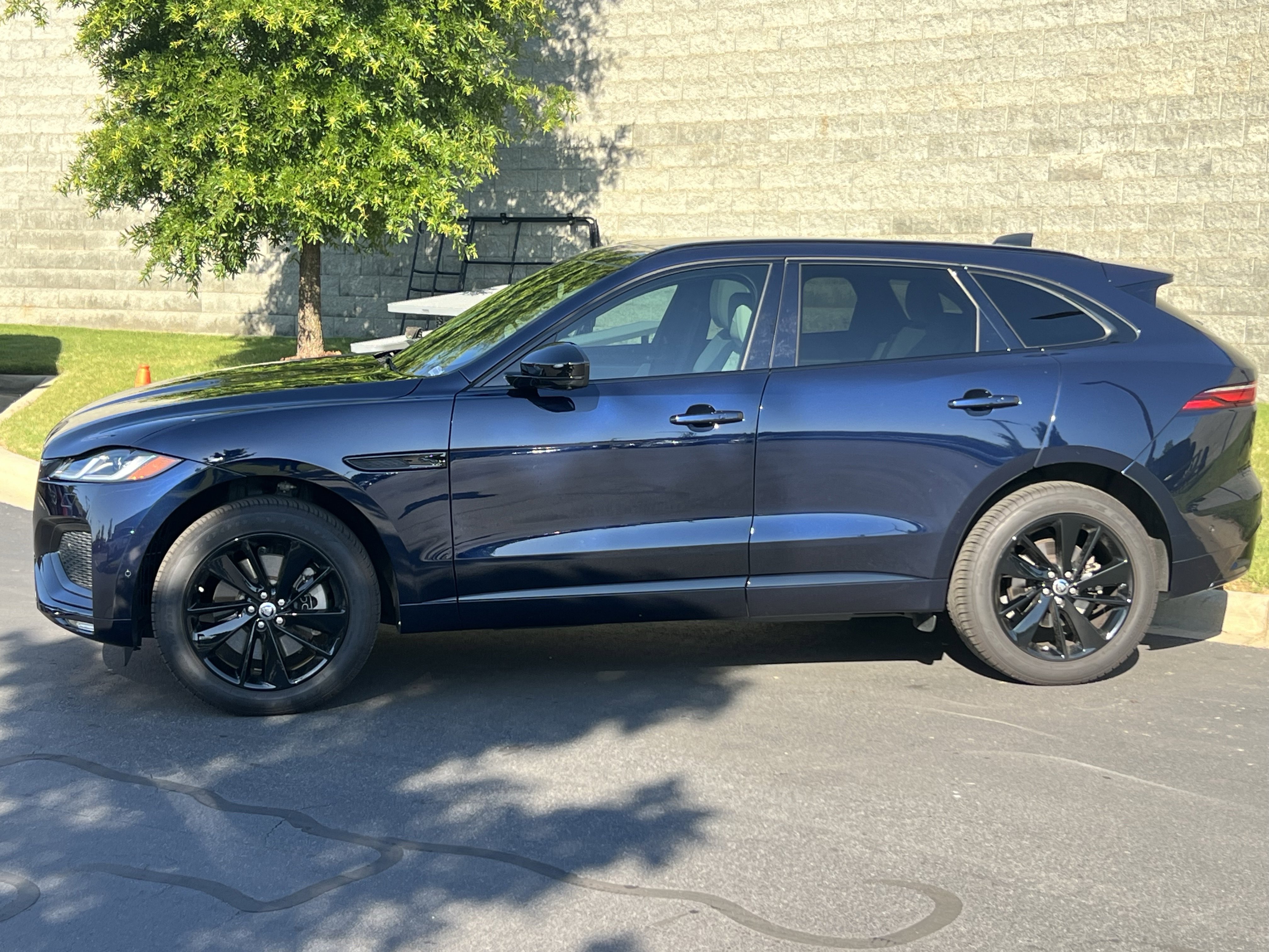 Used 2026 Jaguar F-PACE R-Dynamic S AWD/4WD image 4