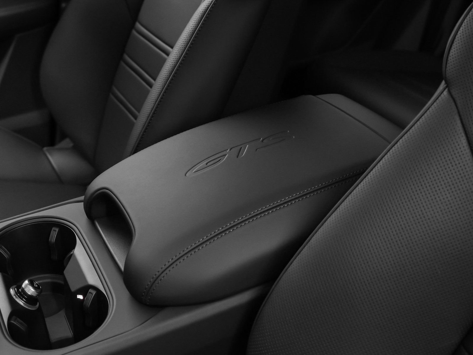 New 2026 Porsche Cayenne GTS image 41