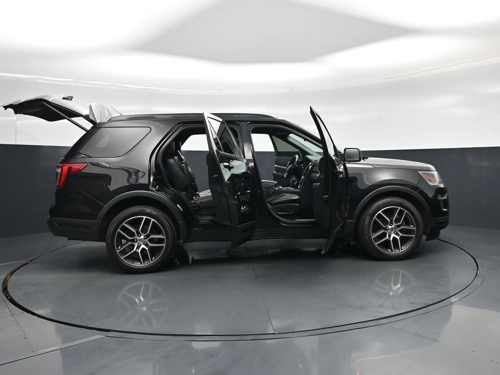Used 2019 Ford Explorer Sport AWD/4WD image 5