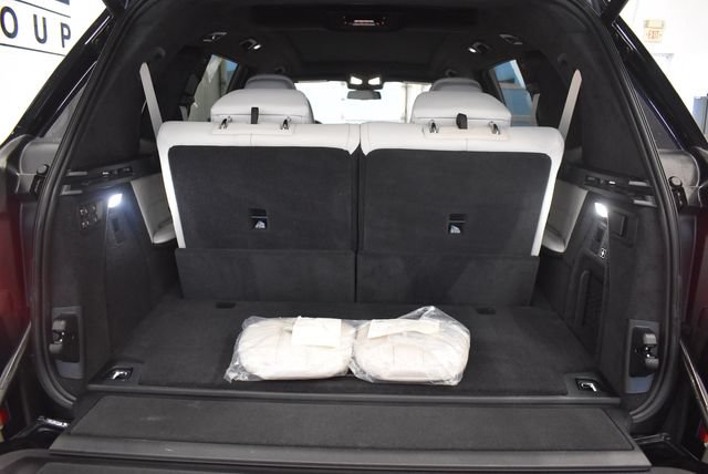 Used 2024 BMW X7 xDrive40i w/ M Sport Package AWD/4WD image 16