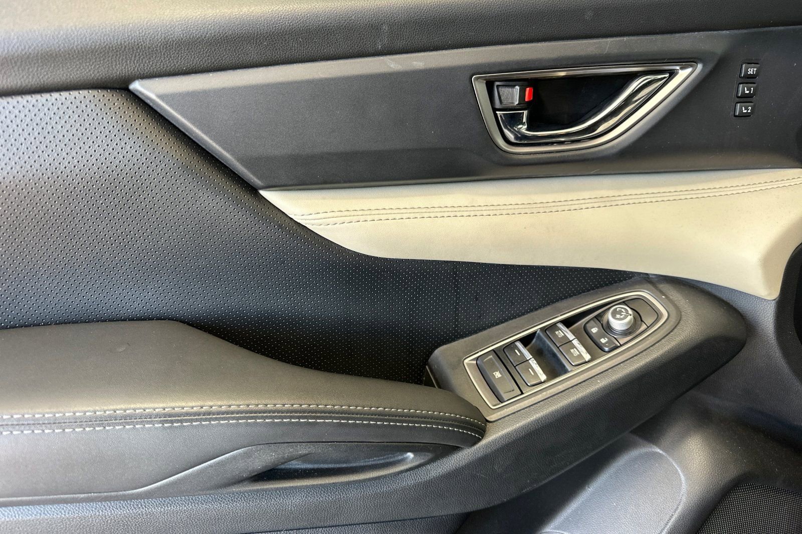 Used 2019 Subaru Ascent Limited w/ Popular Package #3 image 11