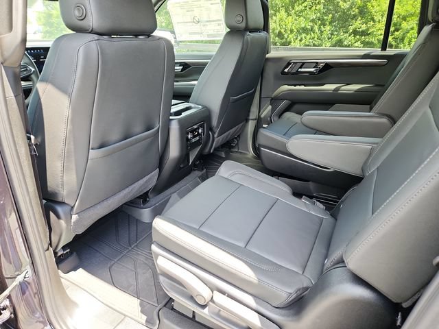 New 2026 Chevrolet Suburban LT w/ Comfort Package AWD/4WD image 15