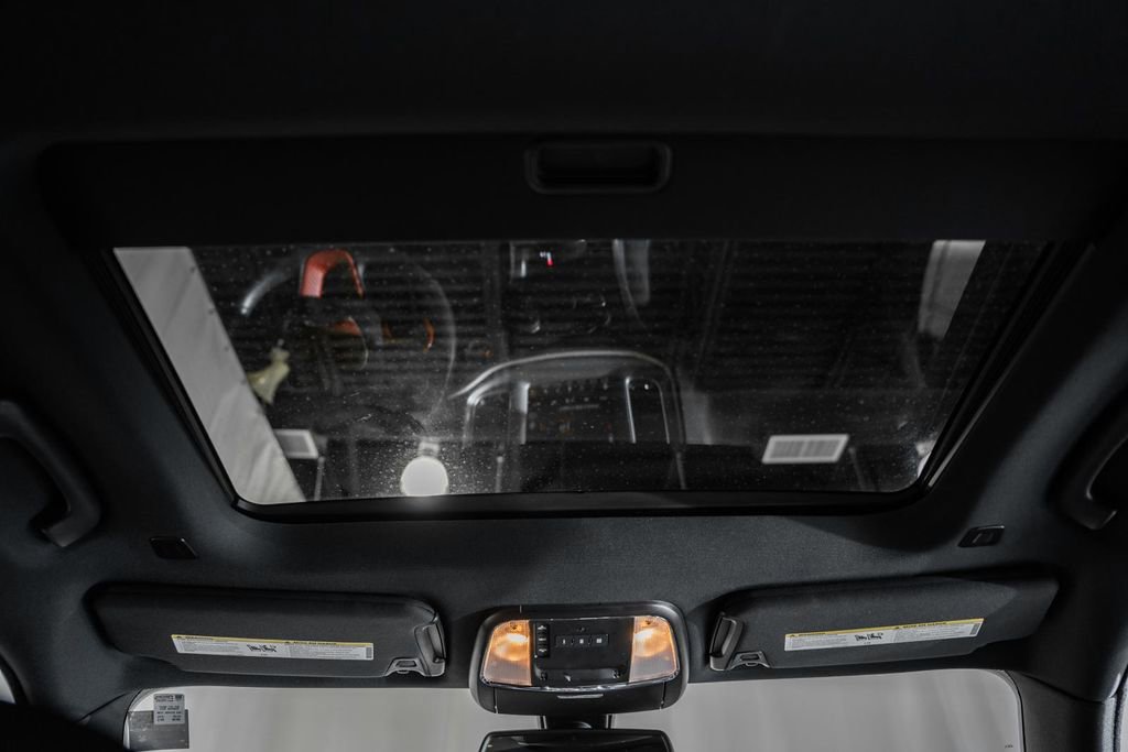 Certified 2022 Dodge Charger Scat Pack w/ Harman/Kardon Audio Group image 38