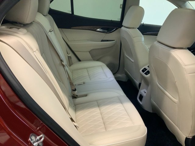 Used 2023 Buick Envision Avenir image 43