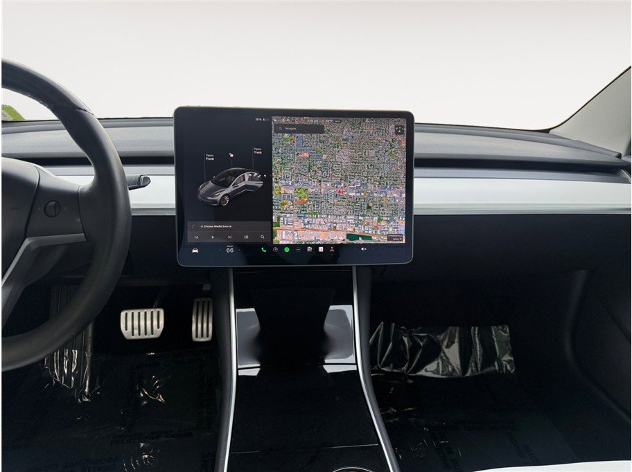 Used 2019 Tesla Model 3 Performance image 11