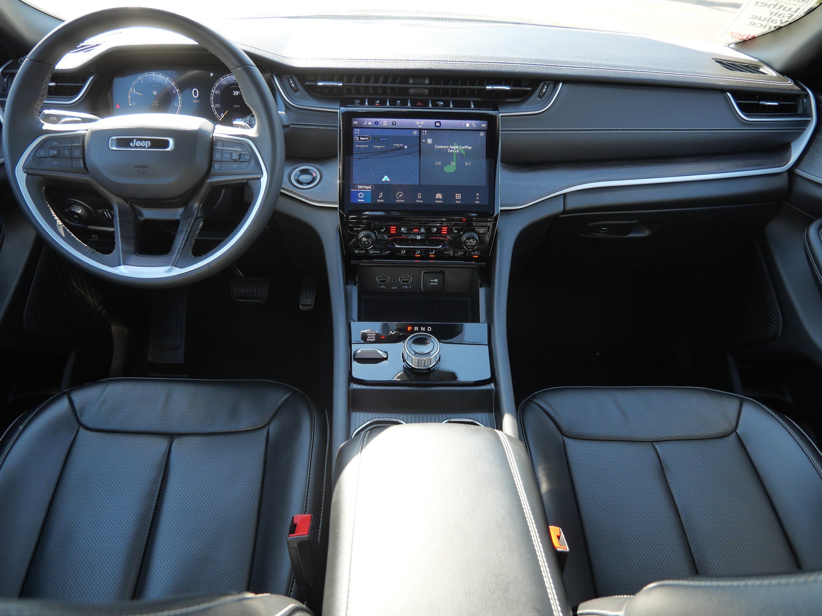 Used 2024 Jeep Grand Cherokee L Limited w/ Luxury Tech Group II image 10