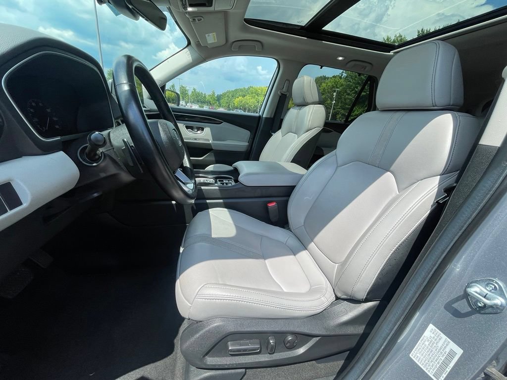 Certified 2025 Honda Pilot Touring image 30