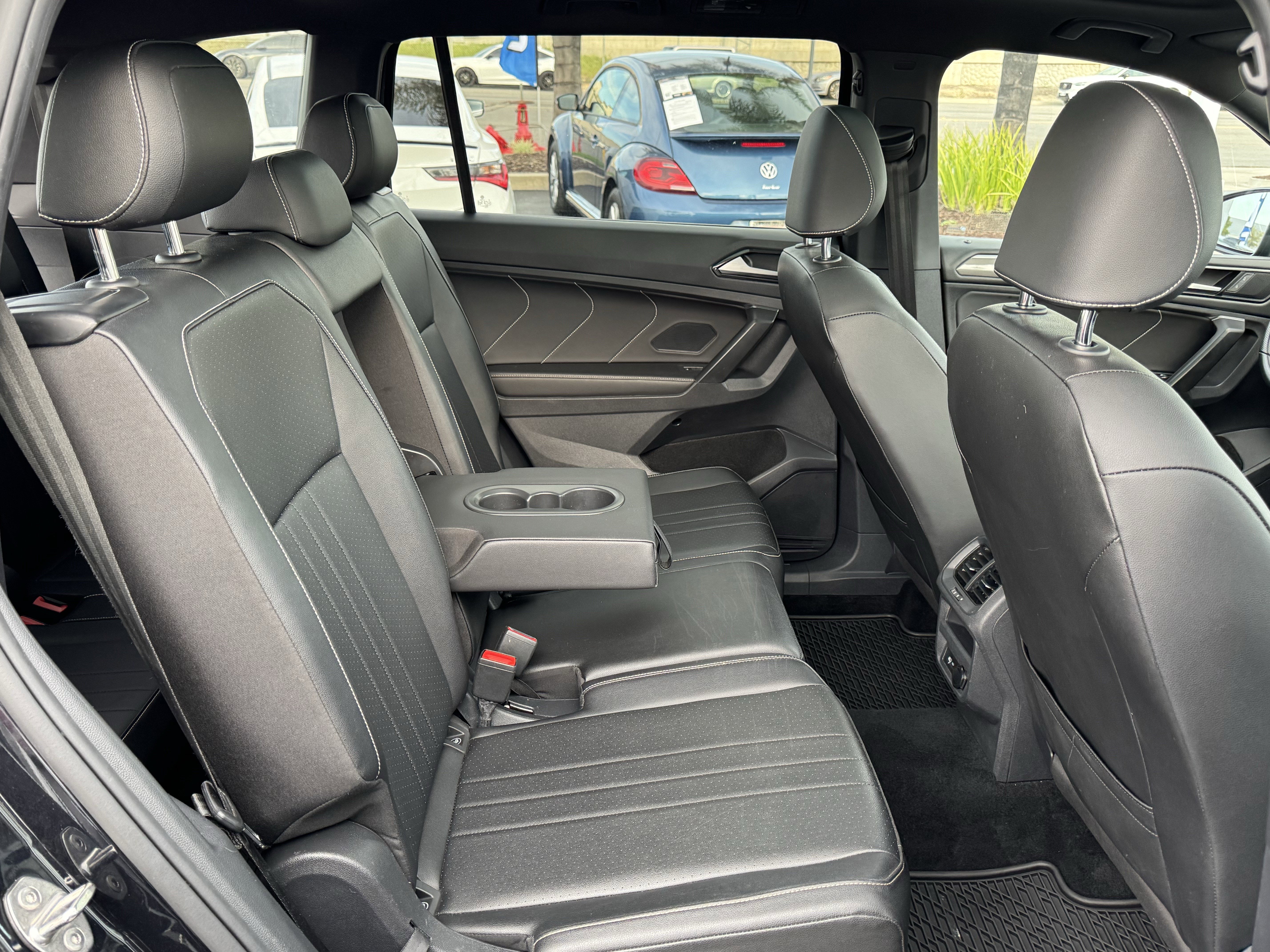 Certified 2023 Volkswagen Tiguan SE R-Line image 37