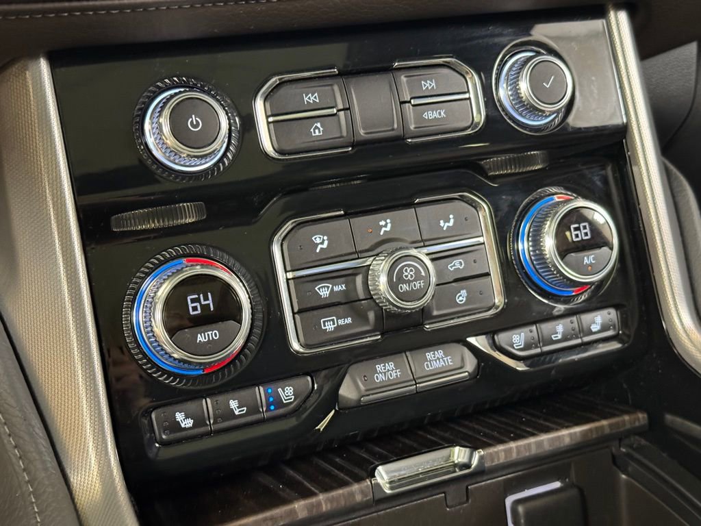 Used 2023 GMC Yukon XL Denali w/ Advanced Technology Package AWD/4WD image 41