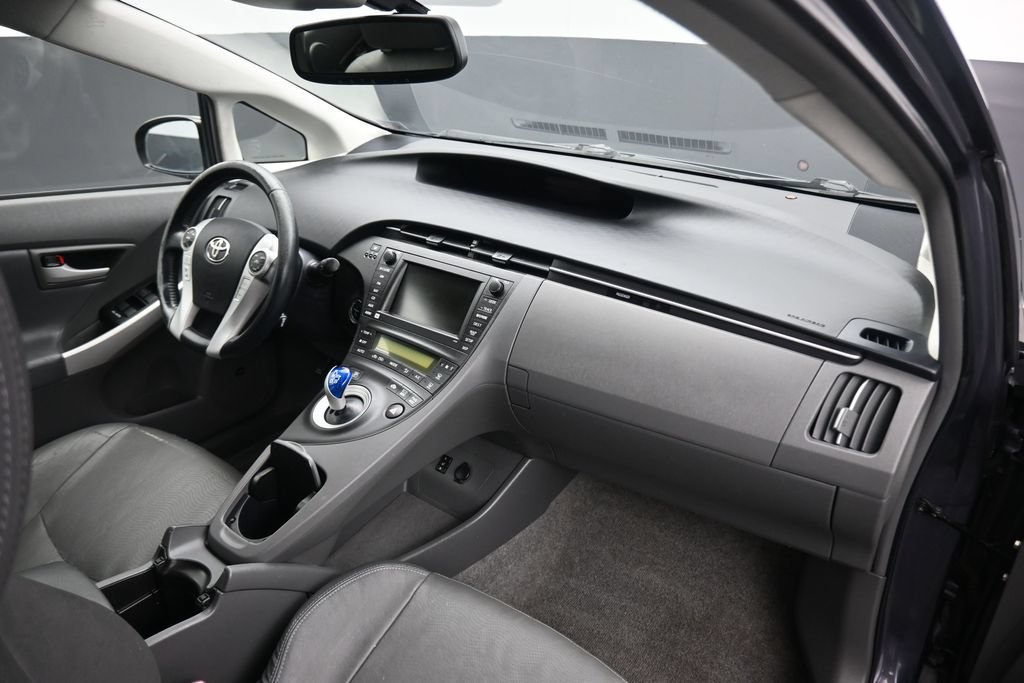 Used 2011 Toyota Prius Five w/ Advanced Technology Pkg FWD image 39