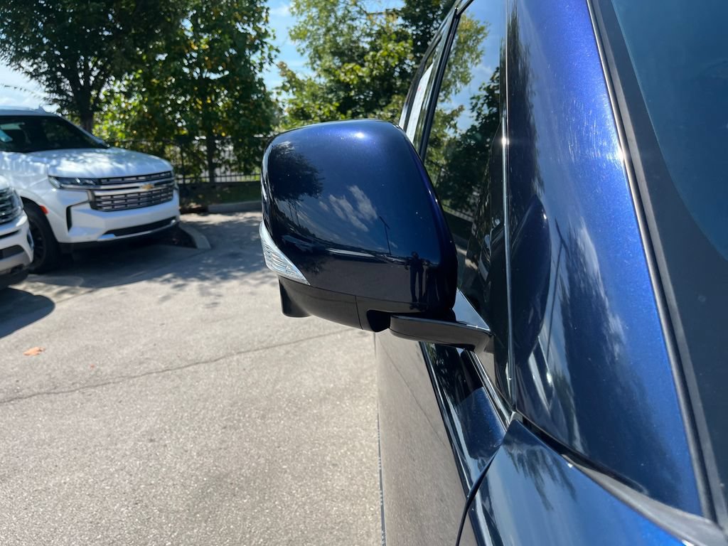 Used 2023 Nissan Armada SL w/ Captain's Chairs Package AWD/4WD image 39