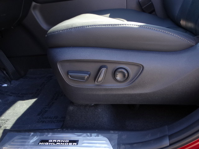 New 2026 Toyota Grand Highlander Platinum image 9