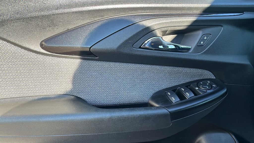 Used 2023 Chevrolet TrailBlazer LT image 14