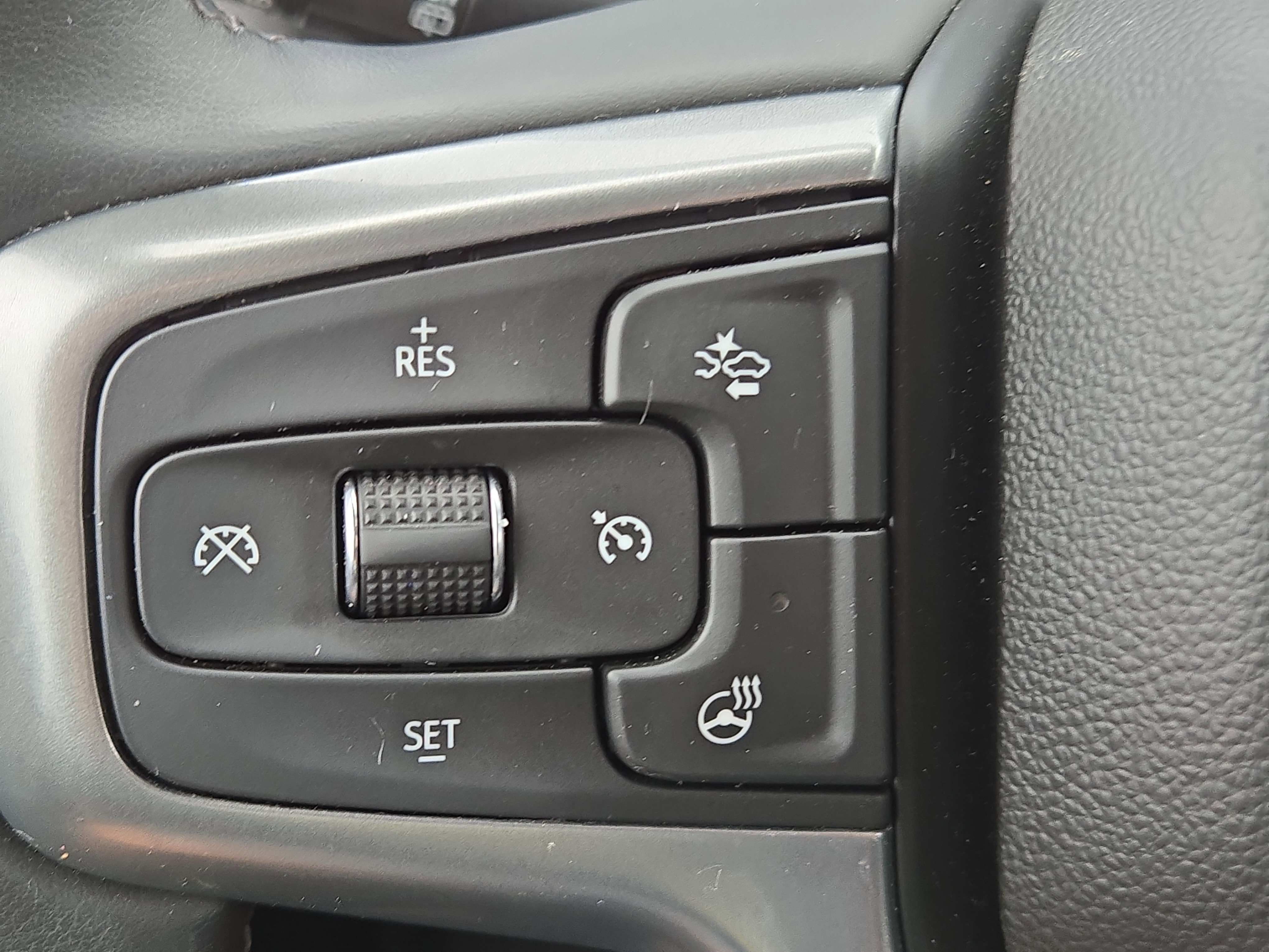 Used 2024 Chevrolet Tahoe Z71 w/ Luxury Package image 25