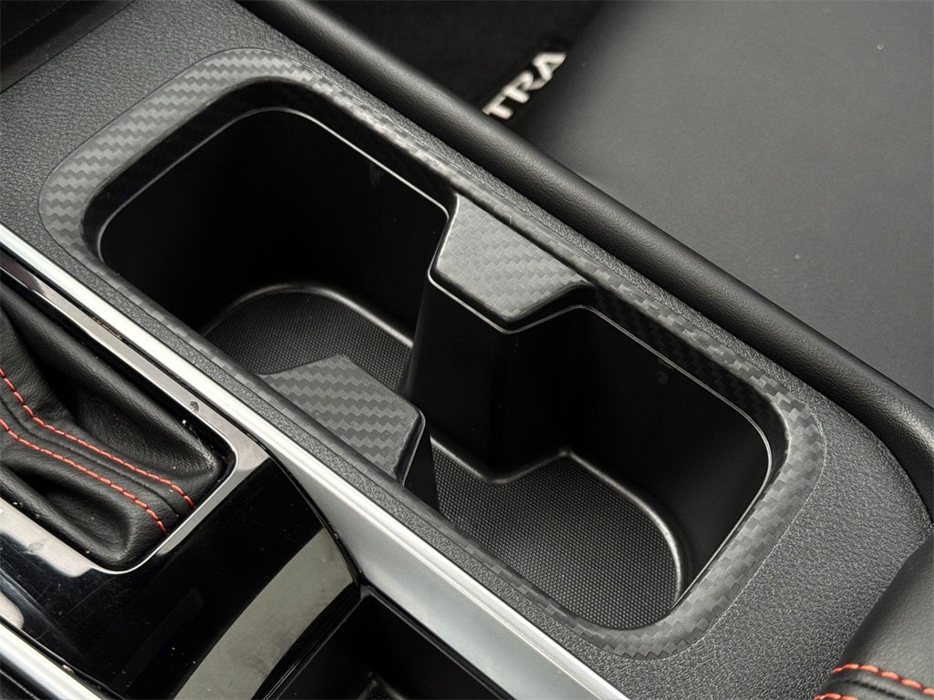 Used 2025 Nissan Sentra SR w/ SR Premium Package image 33