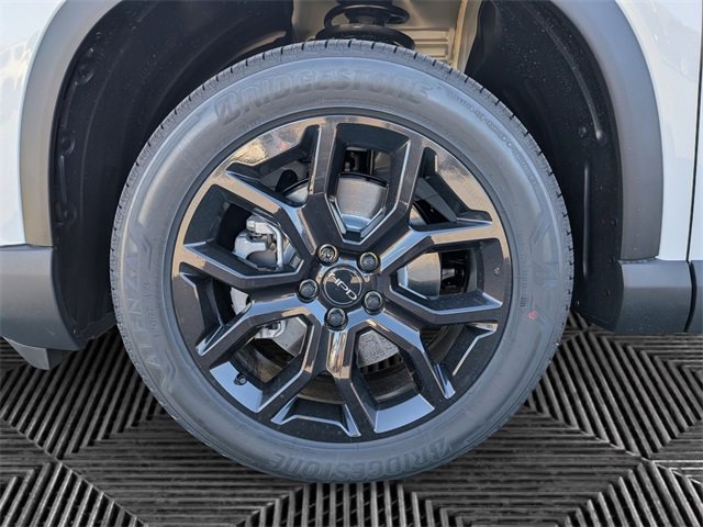 New 2025 Honda Pilot Touring image 9