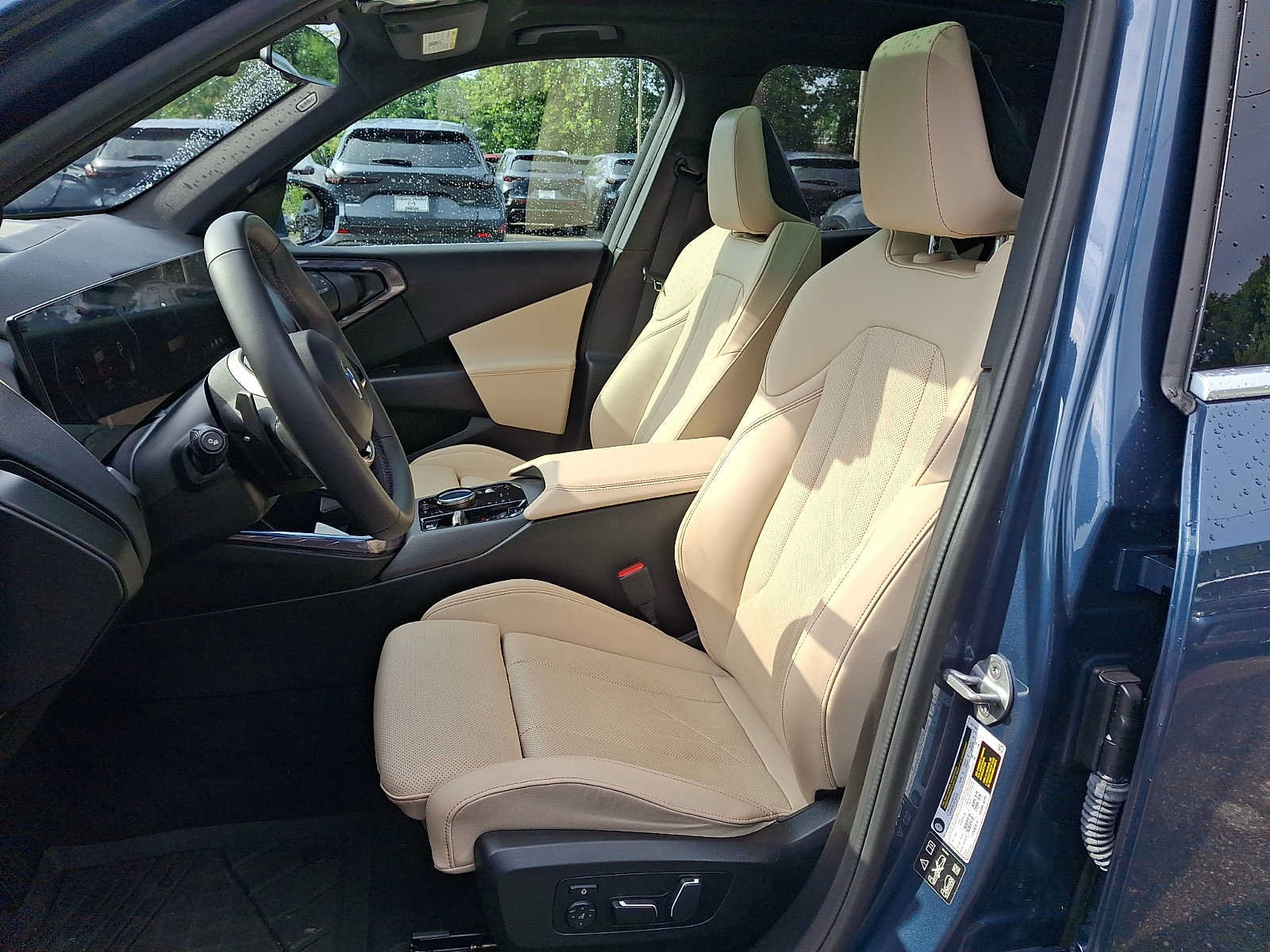 Used 2025 BMW X3 xDrive30i w/ Convenience Package AWD/4WD image 10