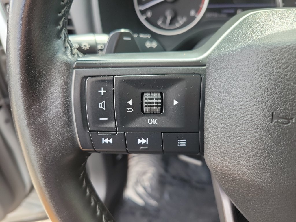 Certified 2025 Nissan Rogue SV FWD image 19
