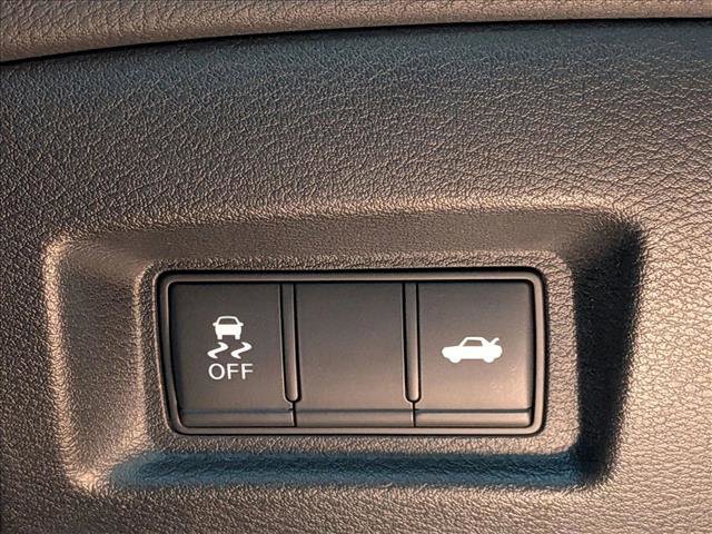 Used 2020 INFINITI Q50 Luxe w/ Essential Package (3.0T Luxe) RWD image 11