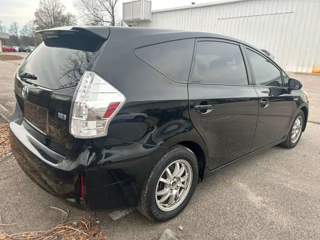 Used 2012 Toyota Prius V Two FWD image 4