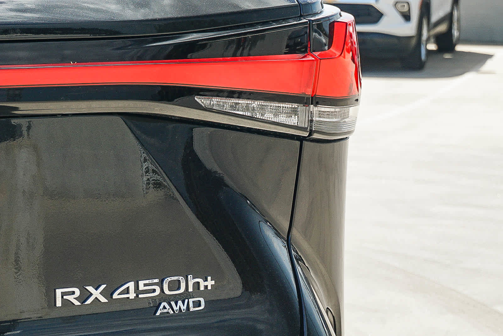 New 2026 Lexus RX 450h Luxury AWD/4WD image 18