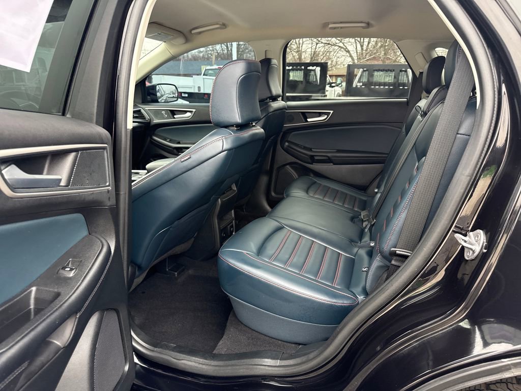 Used 2024 Ford Edge SEL w/ Sport Appearance Package image 21