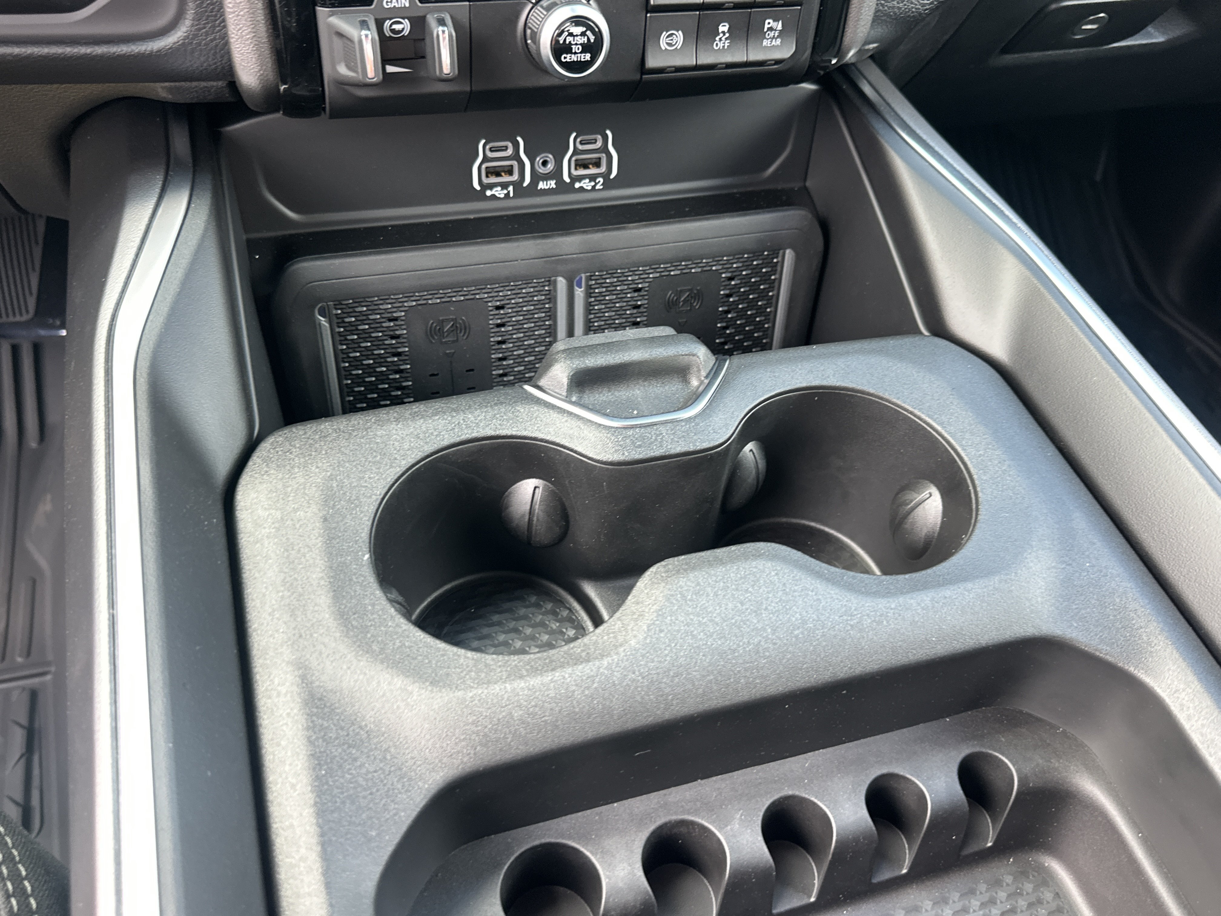New 2026 RAM 3500 Big Horn AWD/4WD image 5