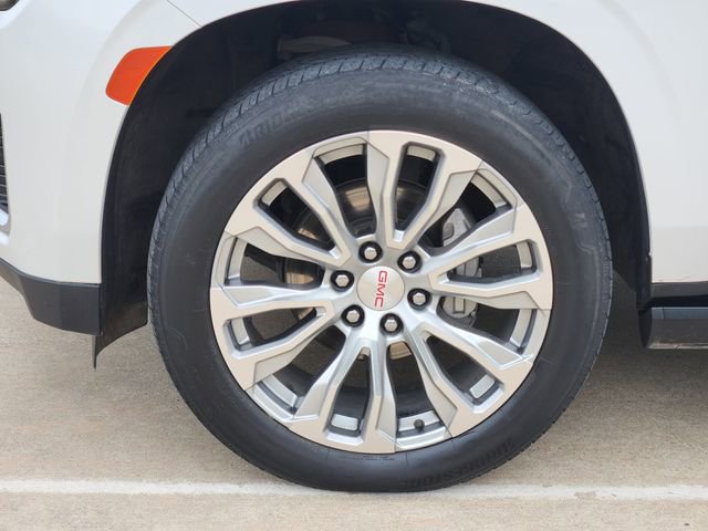 Used 2023 GMC Yukon Denali w/ LPO, Floor Liner Package AWD/4WD image 10