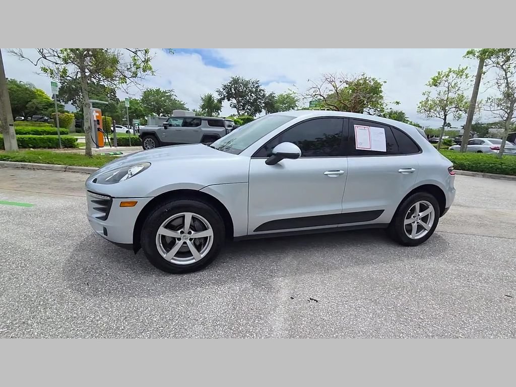 Used 2018 Porsche Macan AWD/4WD image 47