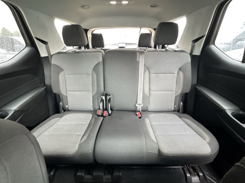 Used 2021 Chevrolet Traverse LS AWD/4WD image 26