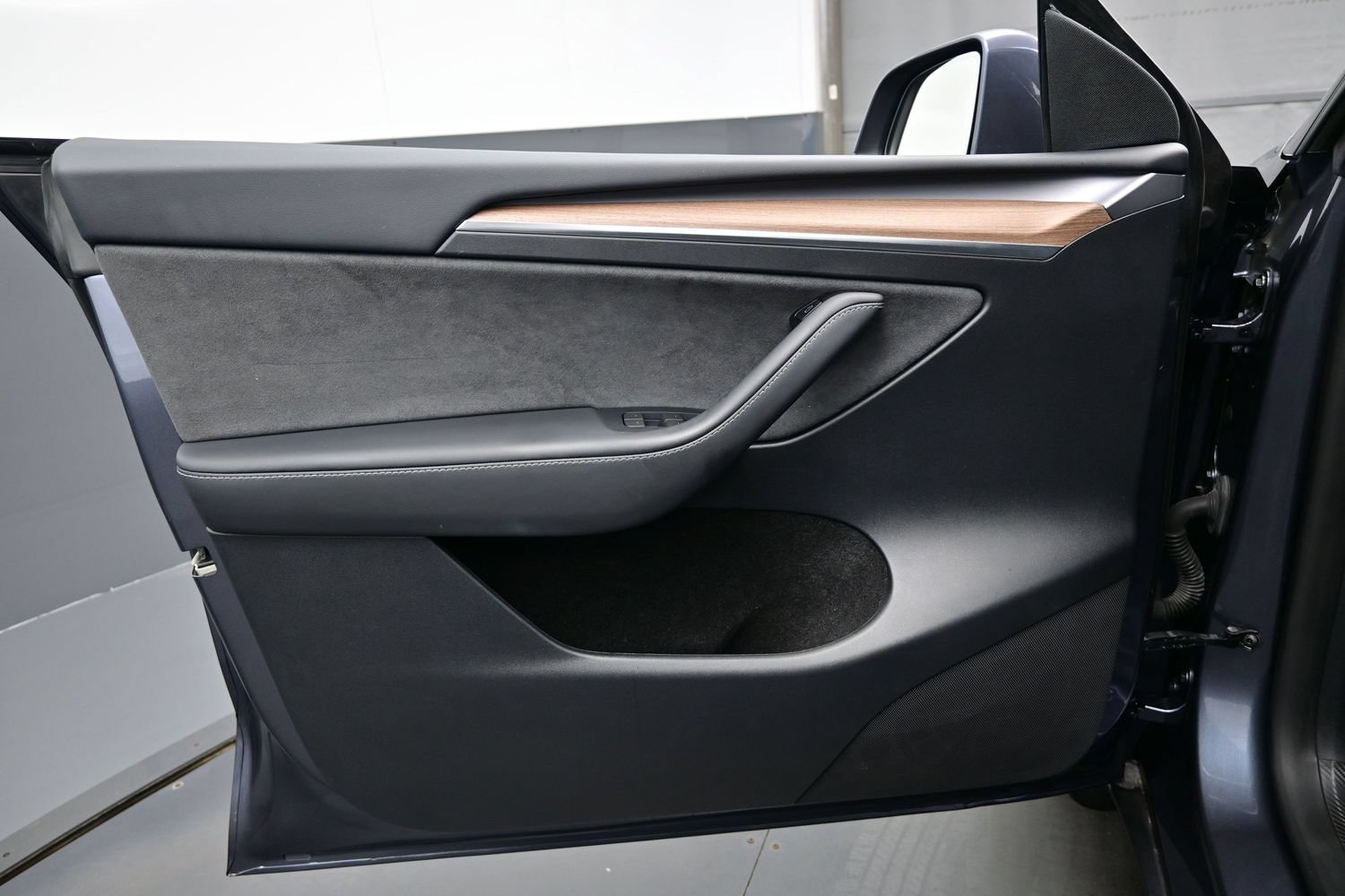 Used 2023 Tesla Model Y Performance AWD/4WD image 9