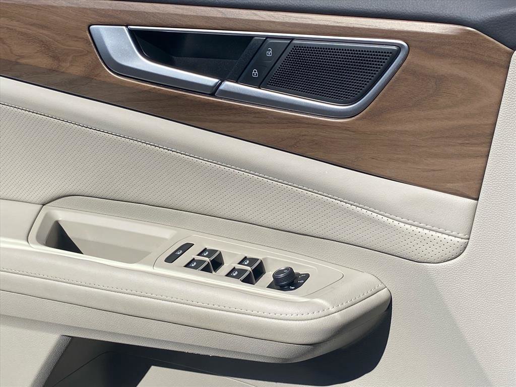 Certified 2025 Volkswagen Atlas SE w/ Panoramic Sunroof Package image 17